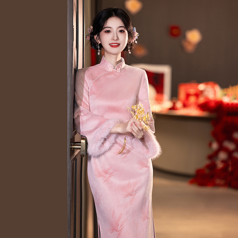 粉色旗袍敬酒服秋冬季加绒订婚裙
