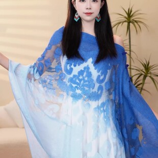 2026春夏新款民族风刺绣盘扣丝巾披肩女防晒外搭薄款旅游拍照围巾