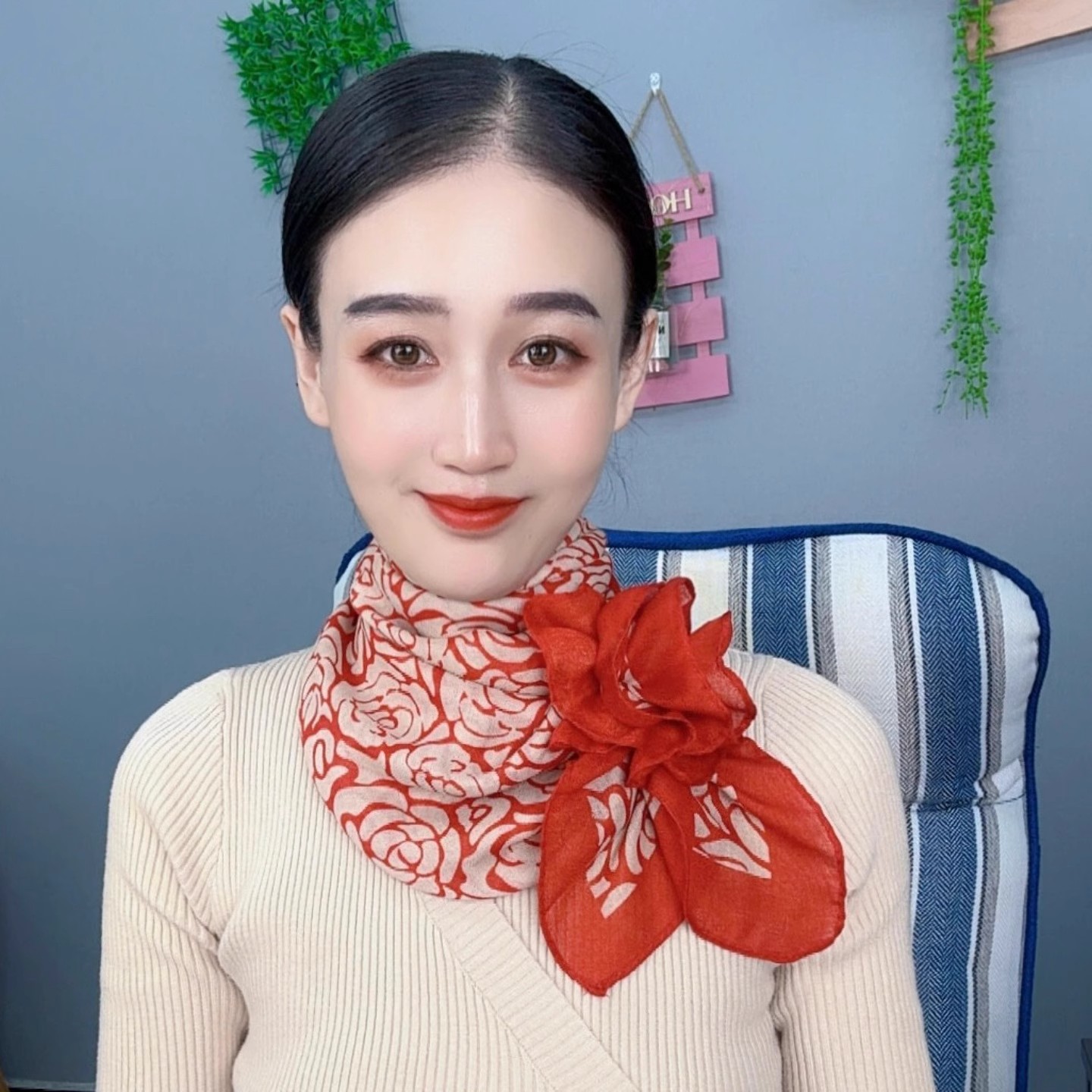 2025秋冬新款韩版红色山茶花丝巾女百搭时尚护颈保暖多功能大方巾