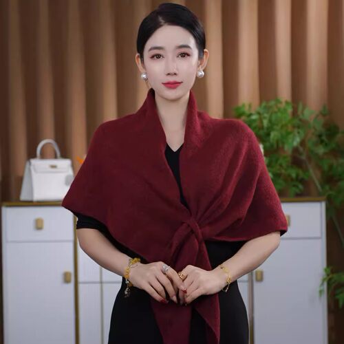 2025秋季新款纯色三角巾披肩女百搭气质加厚保暖护颈围脖外搭披风
