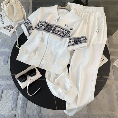 韩系复古印花拉链显瘦两件套
