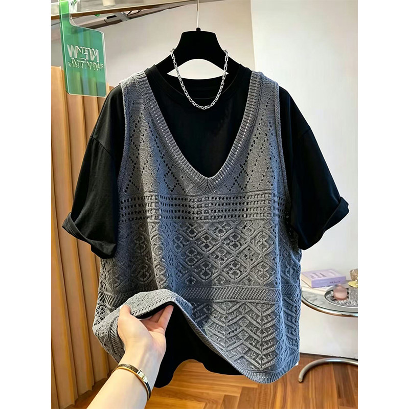 特大码300斤夏针织马甲T恤女短袖两件套叠穿背心宽松外搭上衣黑色 - 实物图