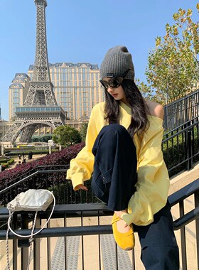 200斤大码奶黄色斜肩韩系高级感露肩长袖卫衣女2025新款辣妹上衣