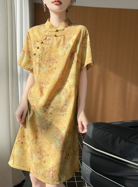 新中式优雅立领盘扣提花连衣裙女国风旗袍领缎面宽松短袖气质长裙
