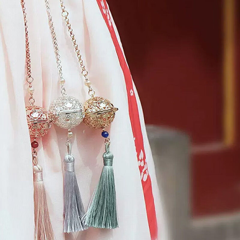 陕历博杨贵妃葡萄花鸟纹香囊球国风镂空小香薰球随身车载挂饰挂件