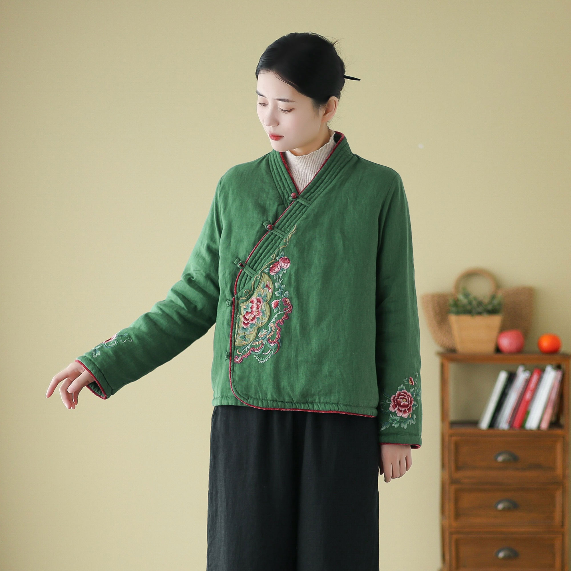 羽绒棉常规款中国风宽松刺绣棉服