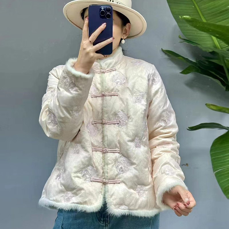 刺绣短款羽绒服保暖国风立领外套