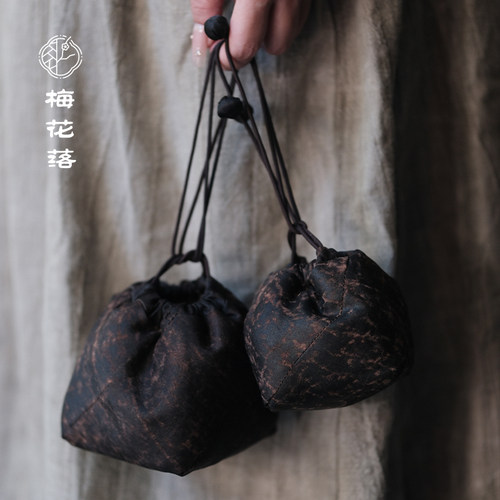 梅花落香云纱中式便携收纳袋