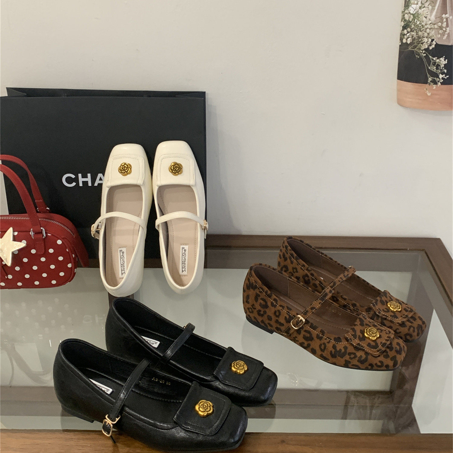 法式金属花浅口玛丽珍鞋女2026春季新款方头搭扣小皮鞋内单鞋,女鞋,浅口单鞋,淘宝优惠券,粉丝福利购,淘宝优惠卷