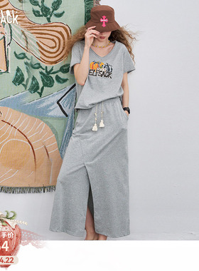 妖精的口袋灰色开叉半身裙v领印花短袖t恤两件套装2026年春夏新款
