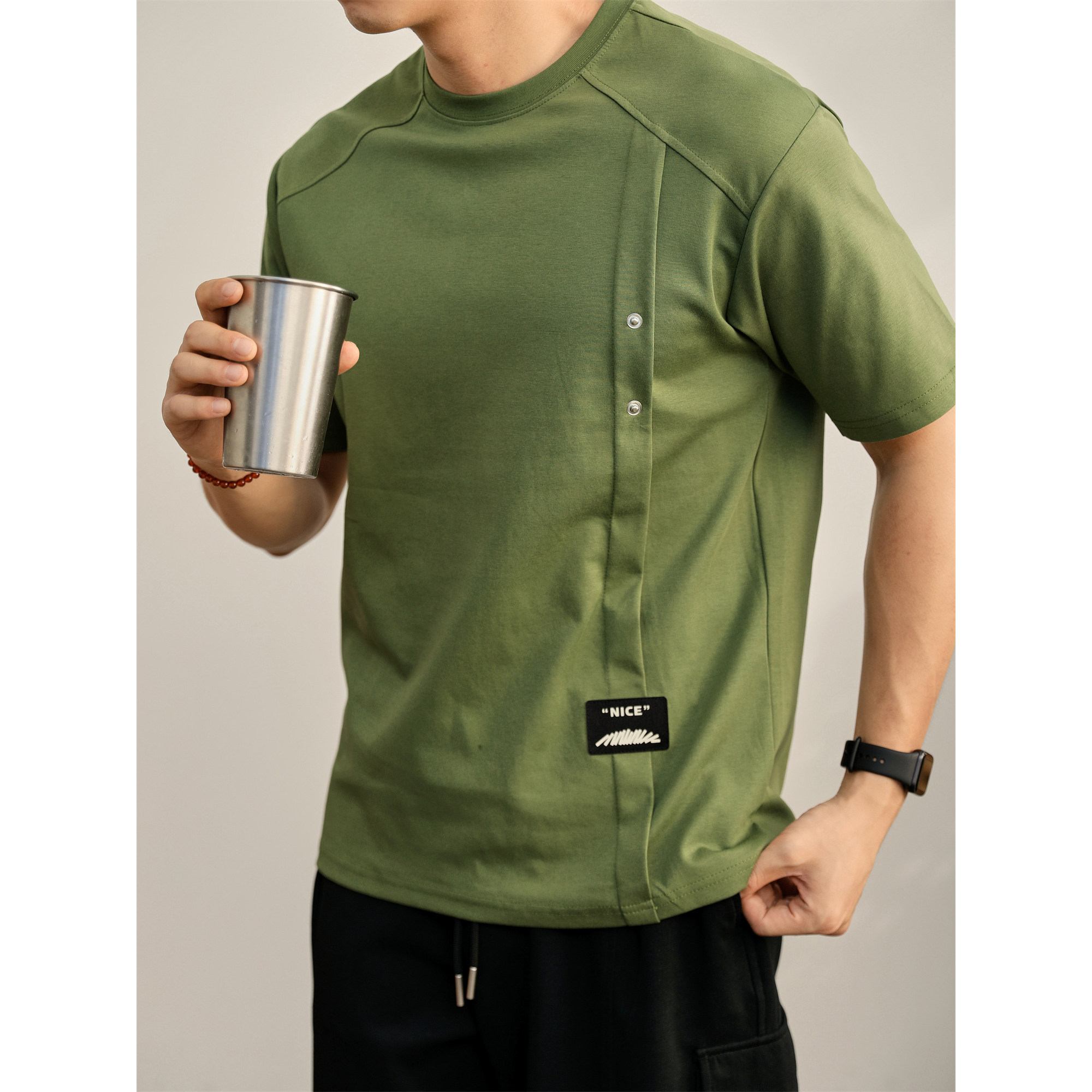 LUUD 树绿色贴布标T恤衫拼接铆钉扣设计圆领短袖立体裁剪上衣男夏,男装,T恤,淘宝优惠券,粉丝福利购,淘宝优惠卷