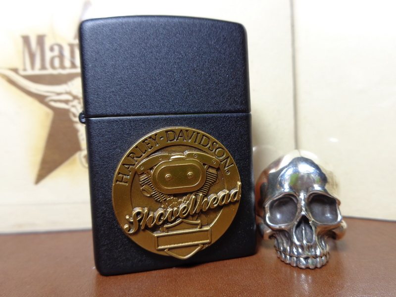 原装 1994年全新哈雷黑哑漆铲头引擎3D纯铜贴章防风打火机 zippo