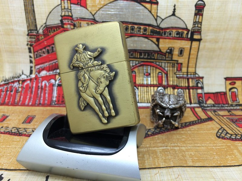 原装1999年A全新好品熏铜万宝路紫铜贴片侧标牛仔防风打火机ZIPPO