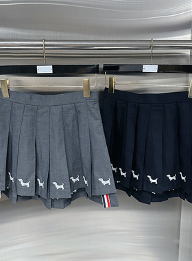 新款TB学院风百褶裙女短裙刺绣前短后长小狗精工半身裙