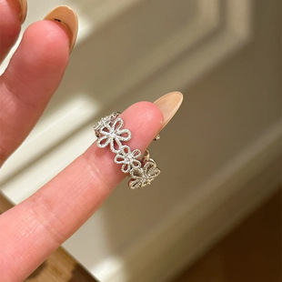 S925纯银蕾丝花环戒指女轻奢高级感精致镂空花朵指环开口