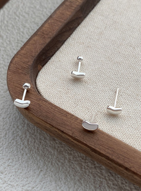 S999纯银迷你豆豆耳钉女螺丝拧扣小巧豌豆耳骨钉女童耳饰养耳洞