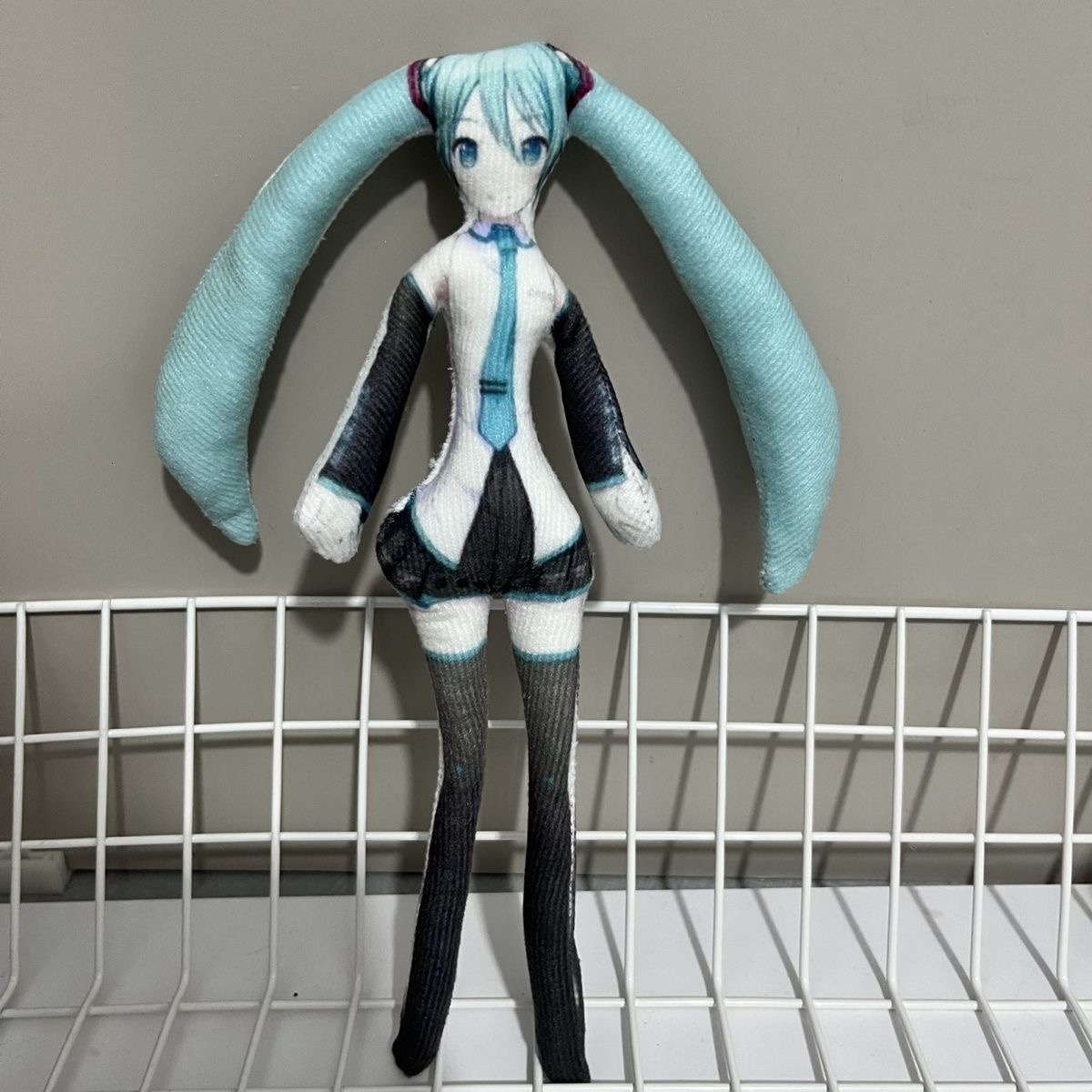 初音未来抽象玩偶人格骨架公仔