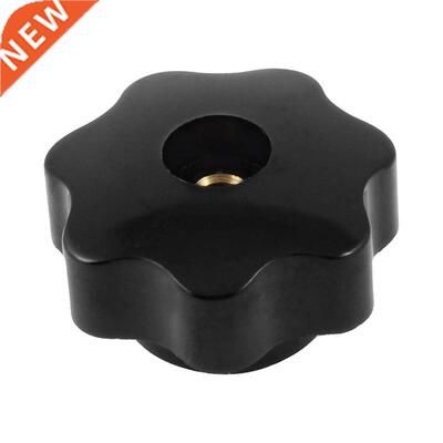 Screw of the female thread of diameter 6 mm type of faenin