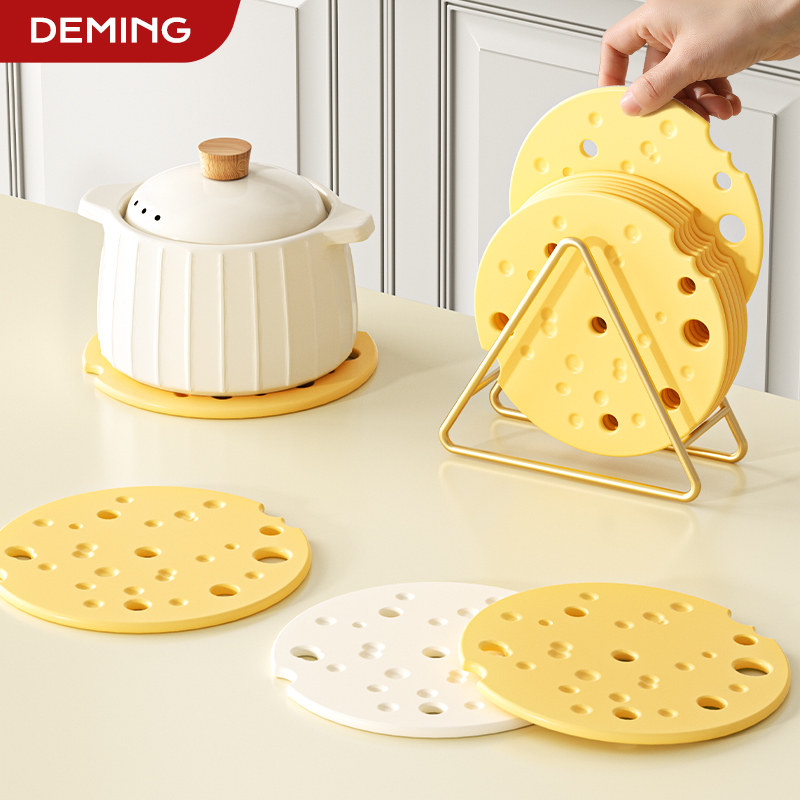 硅胶隔热垫餐垫锅垫杯碗垫高级感菜盘砂锅防烫垫餐桌垫家用耐高温