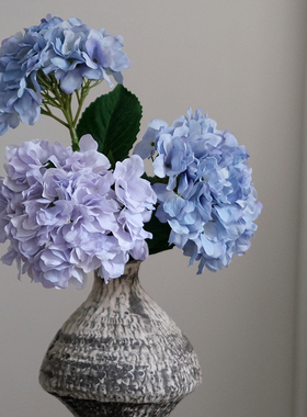 仿真花轻奢高端蓝绣球花手感保湿假花高级感花艺装饰插花客厅摆件
