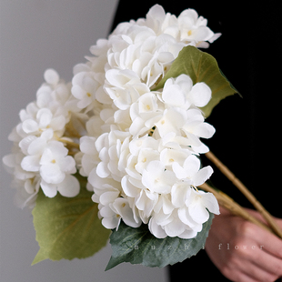 白色绣球仿真花假花轻奢高端花艺插花客厅摆设绢花束装 饰婚礼布置