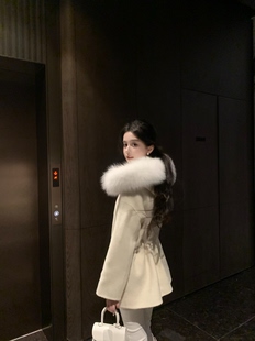 叶嘉Nailah 阿尔巴卡羊毛Saga腹毛超绝大毛领呢子外套冬季上衣女
