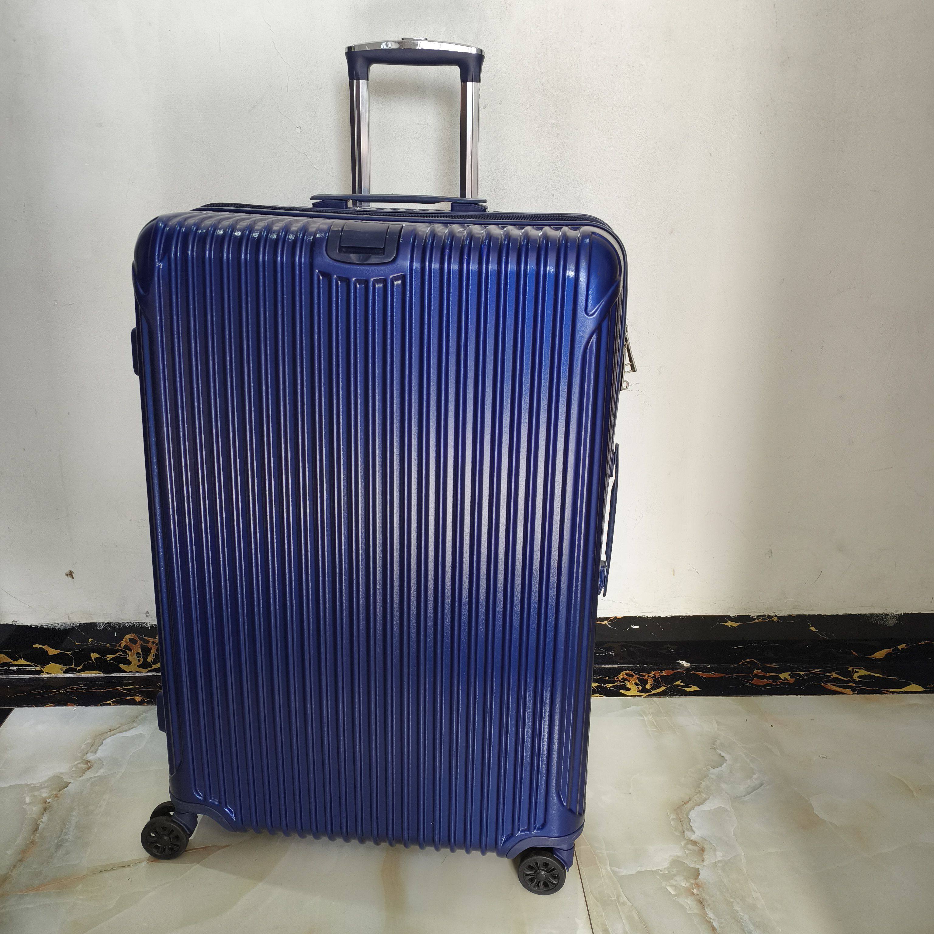 宝奇王子外贸出口行李箱女30寸耐用旅行箱男pc拉杆箱密码箱托运箱