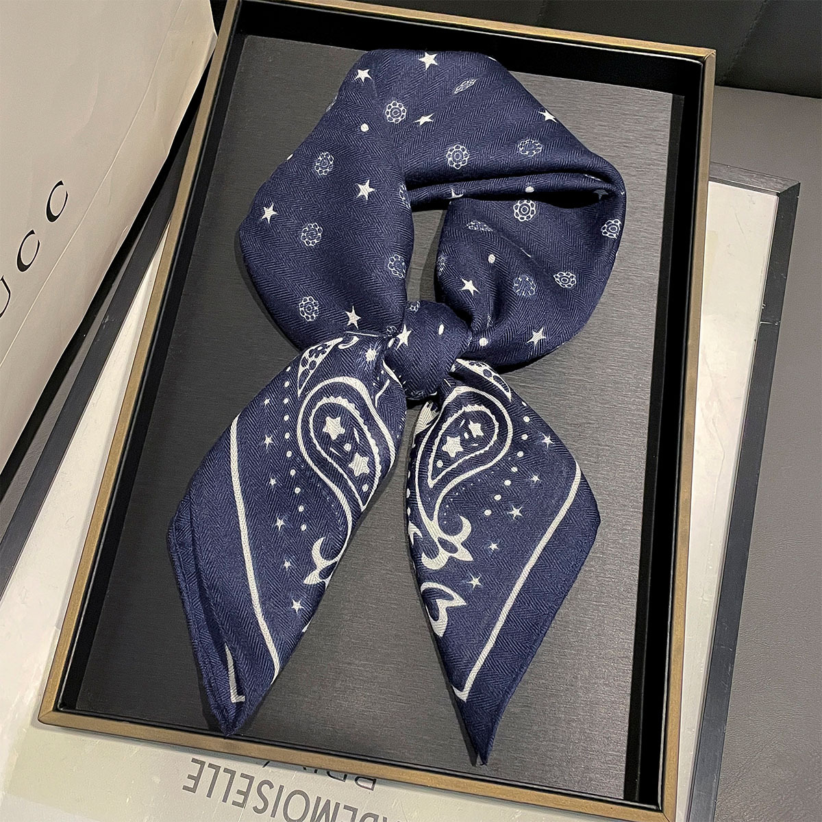 复古蓝色腰果小方巾包头巾女绑腰丝巾25新款百搭领巾棉麻手感围巾