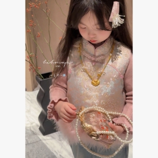 Spring韩国童装2026冬季新款宝宝国风拜年织锦提花鸵鸟毛女童马甲