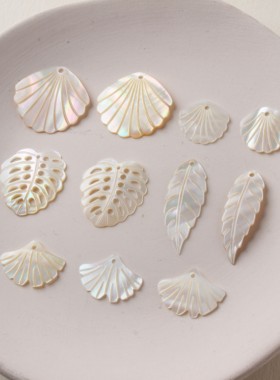 天然贝壳材质镂空树叶贝壳银杏叶带孔吊坠diy配件