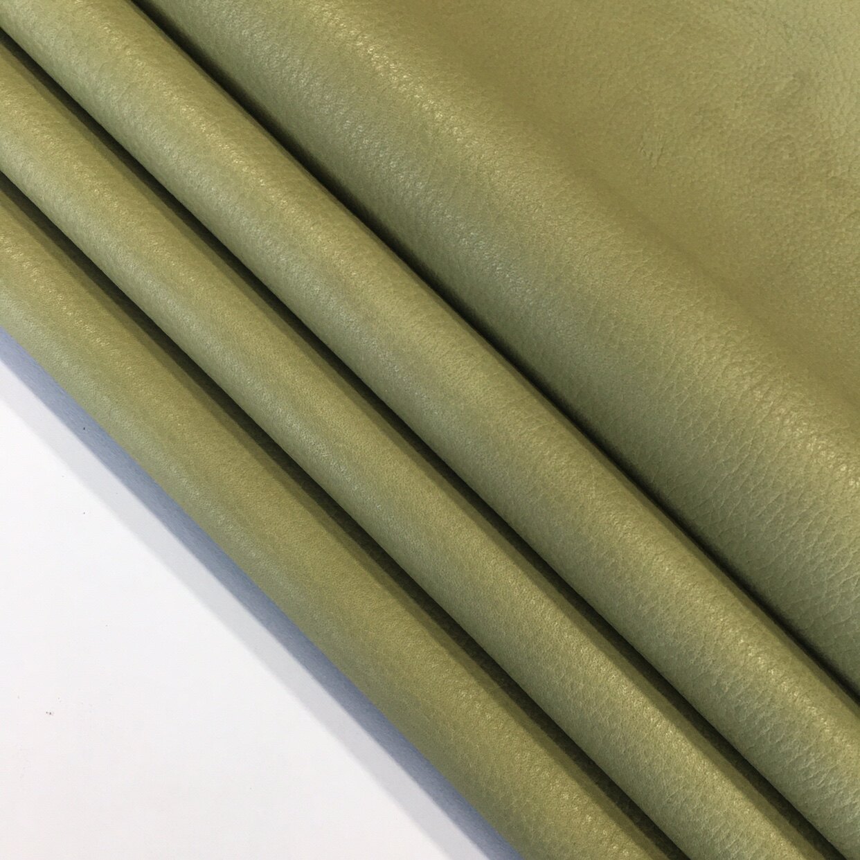B4262绿色荔枝纹头层牛皮真皮手工DIY皮料1.5mm软18英尺箱包鞋靴