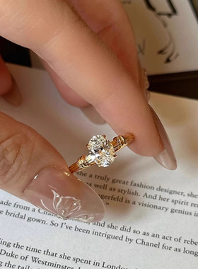 新品鸽子蛋戒指时尚轻奢高级感线