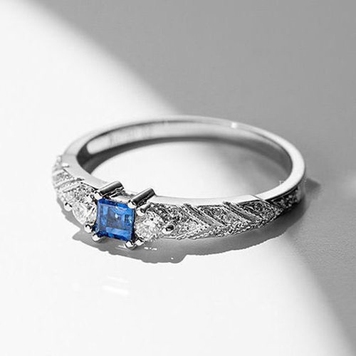 新品皇家蓝宝石仿真钻石戒指女轻