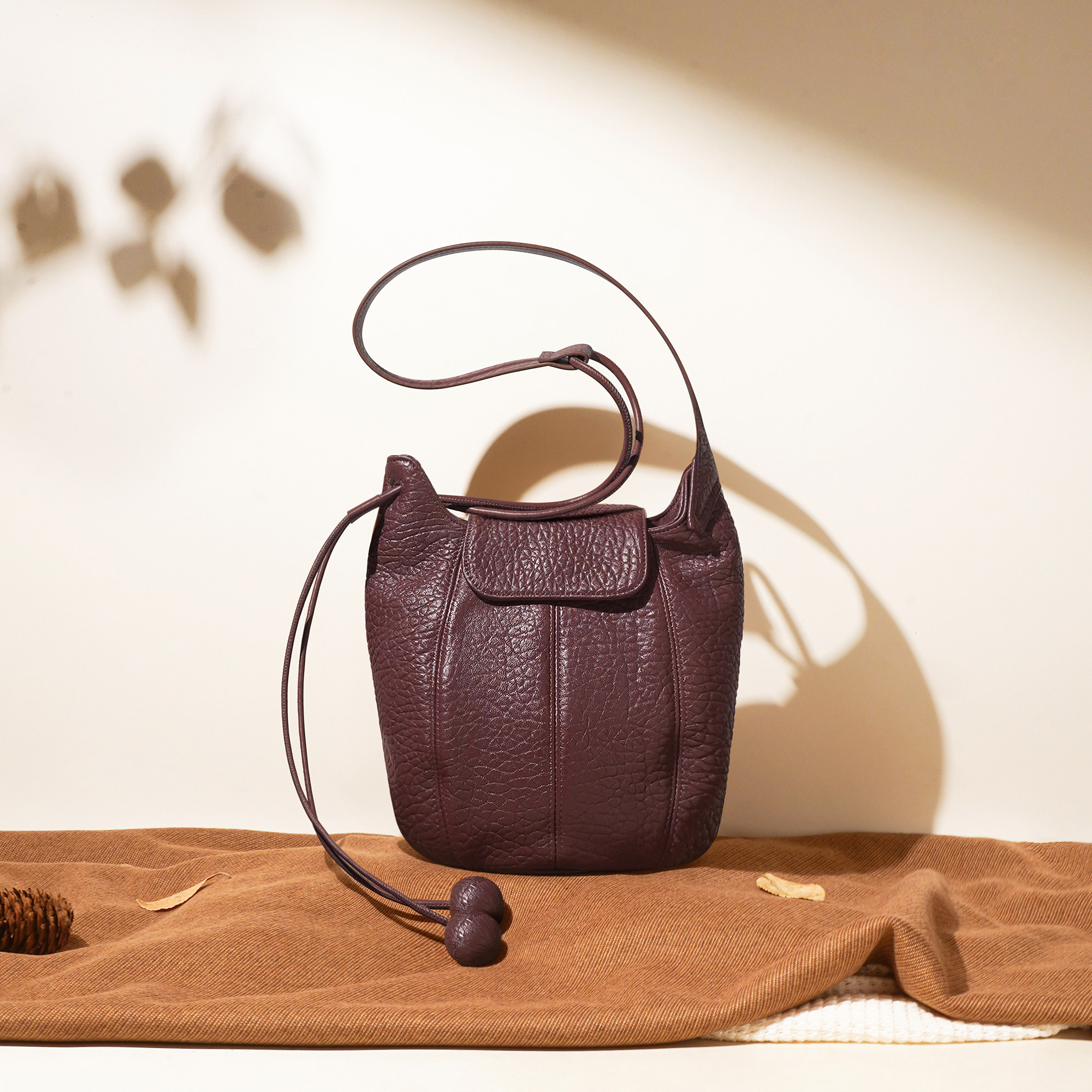 西子玛雅2026新款包包女生南瓜水桶包羊皮百搭通勤托特单肩斜挎包,箱包皮具/热销女包/男包,水桶包,淘宝优惠券,粉丝福利购,淘宝优惠卷