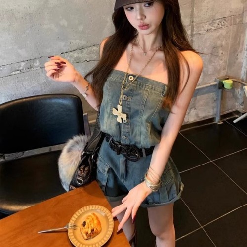 辣妹风蓝色连排扣连体抹胸牛仔裤