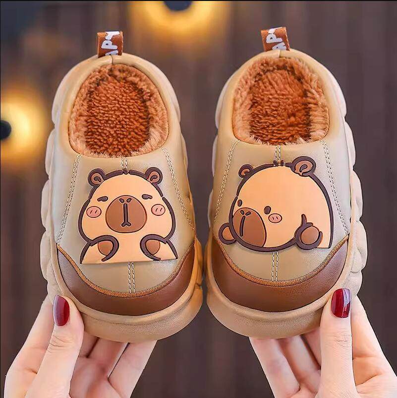 儿童棉拖鞋男童卡皮巴拉冬女宝宝防水中大童保暖加绒小孩包跟棉鞋