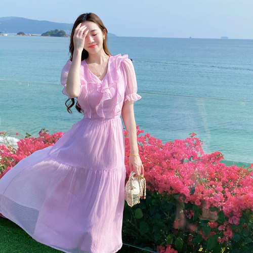 荷叶边V领连衣裙2024新款女夏季法式钓系约会显瘦收腰超仙长款裙