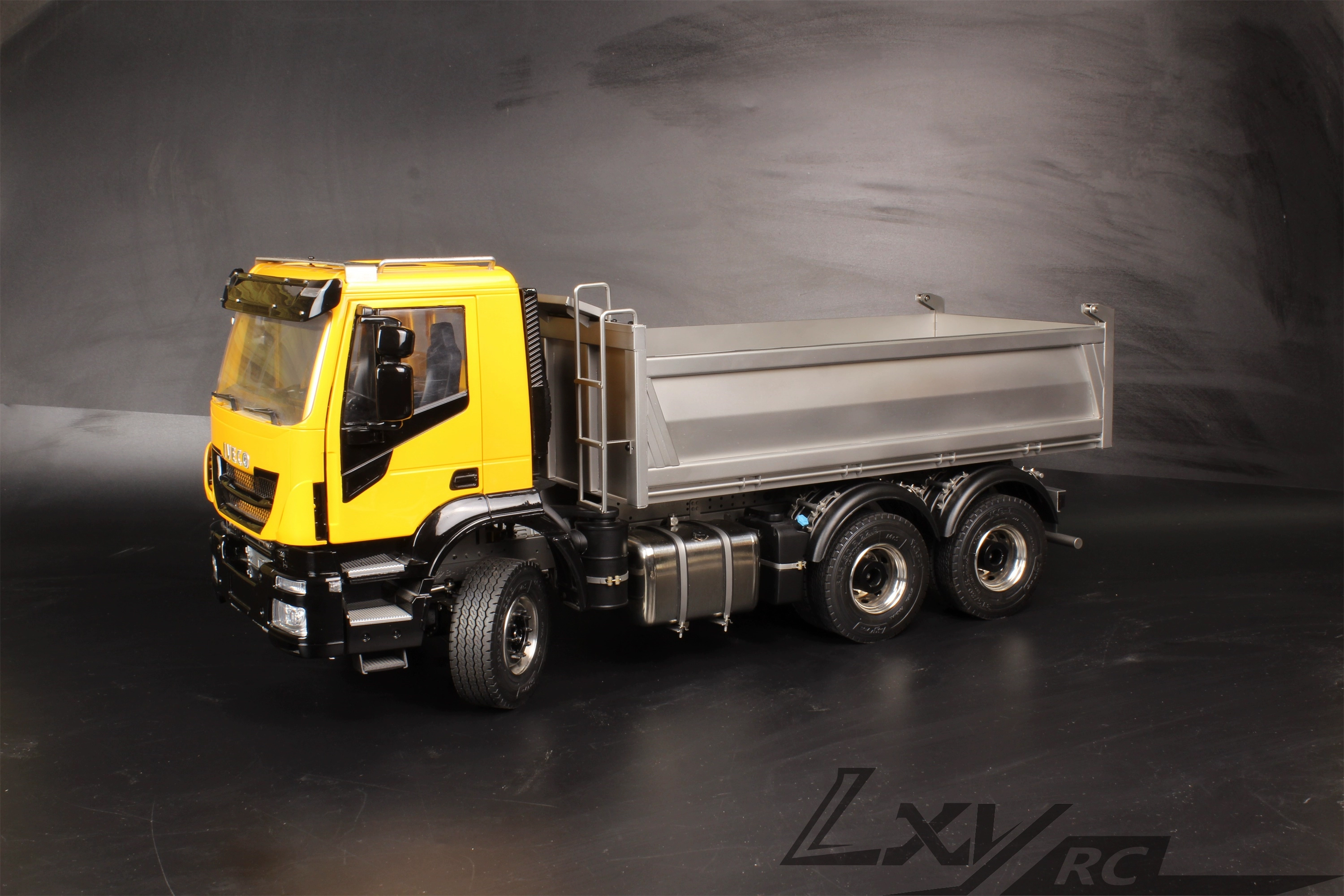 田宫 1/14 6X6自卸车 泥头车