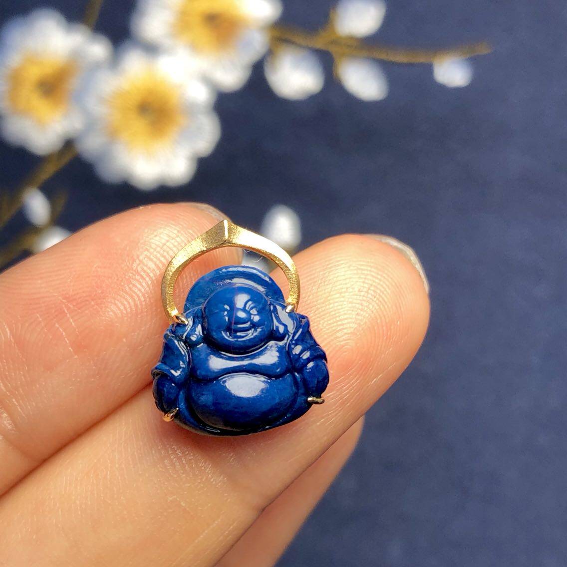 醒走 天然舒俱来老料星际蓝色佛公雕刻件18K金苏纪石弥勒佛吊坠