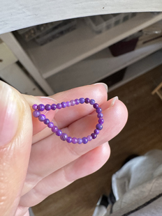 醒走 一组价1.8-2.3mm天然舒俱来玉化皇家紫色果冻紫小米珠子戒指