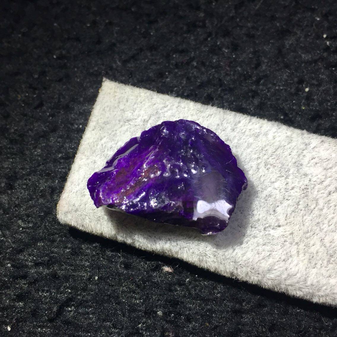 醒走 南非天然舒俱来老矿料玉化皇家紫色苏纪石原石小料原料