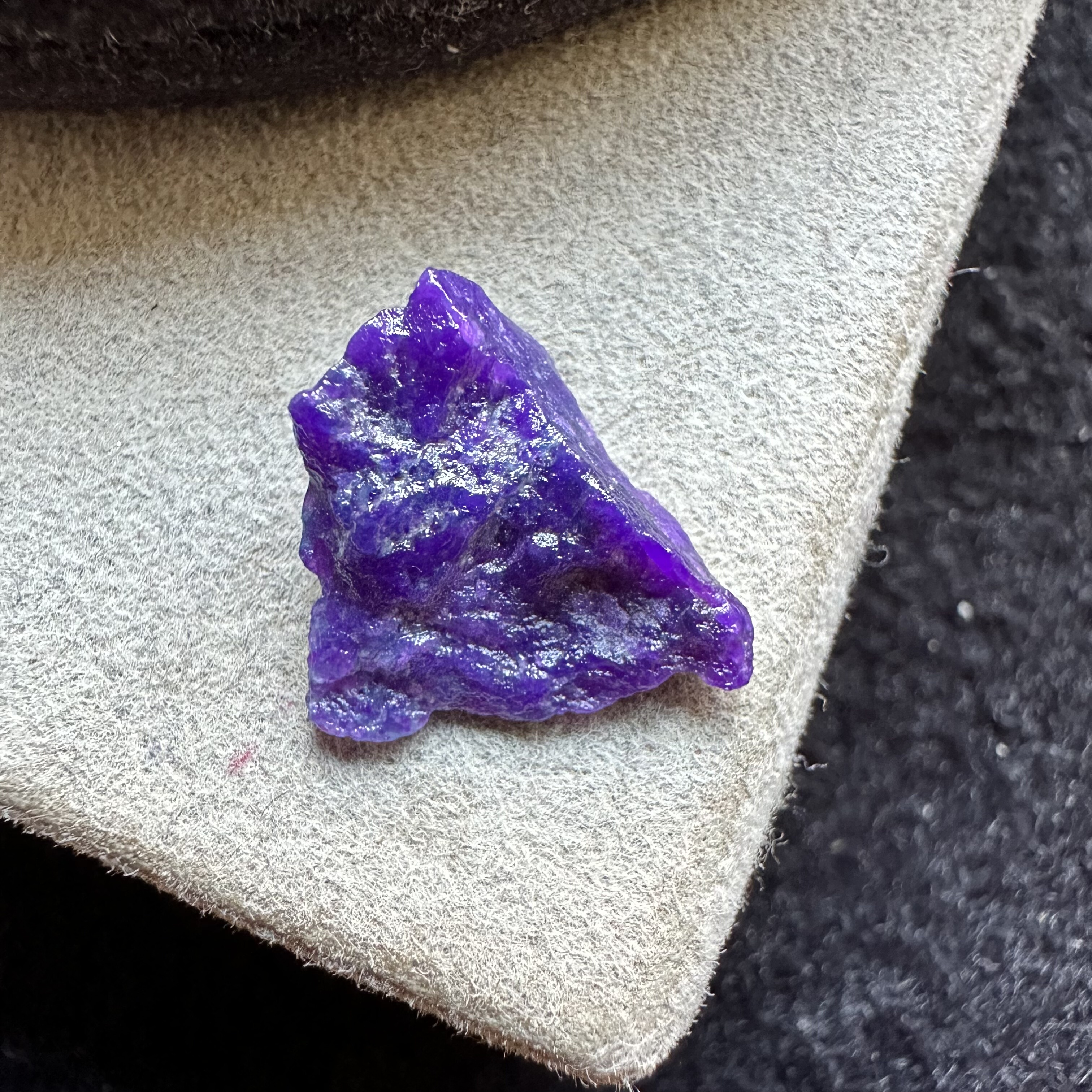 醒走 南非天然舒俱来老矿星际蓝紫色原石裸石苏纪石原料标本