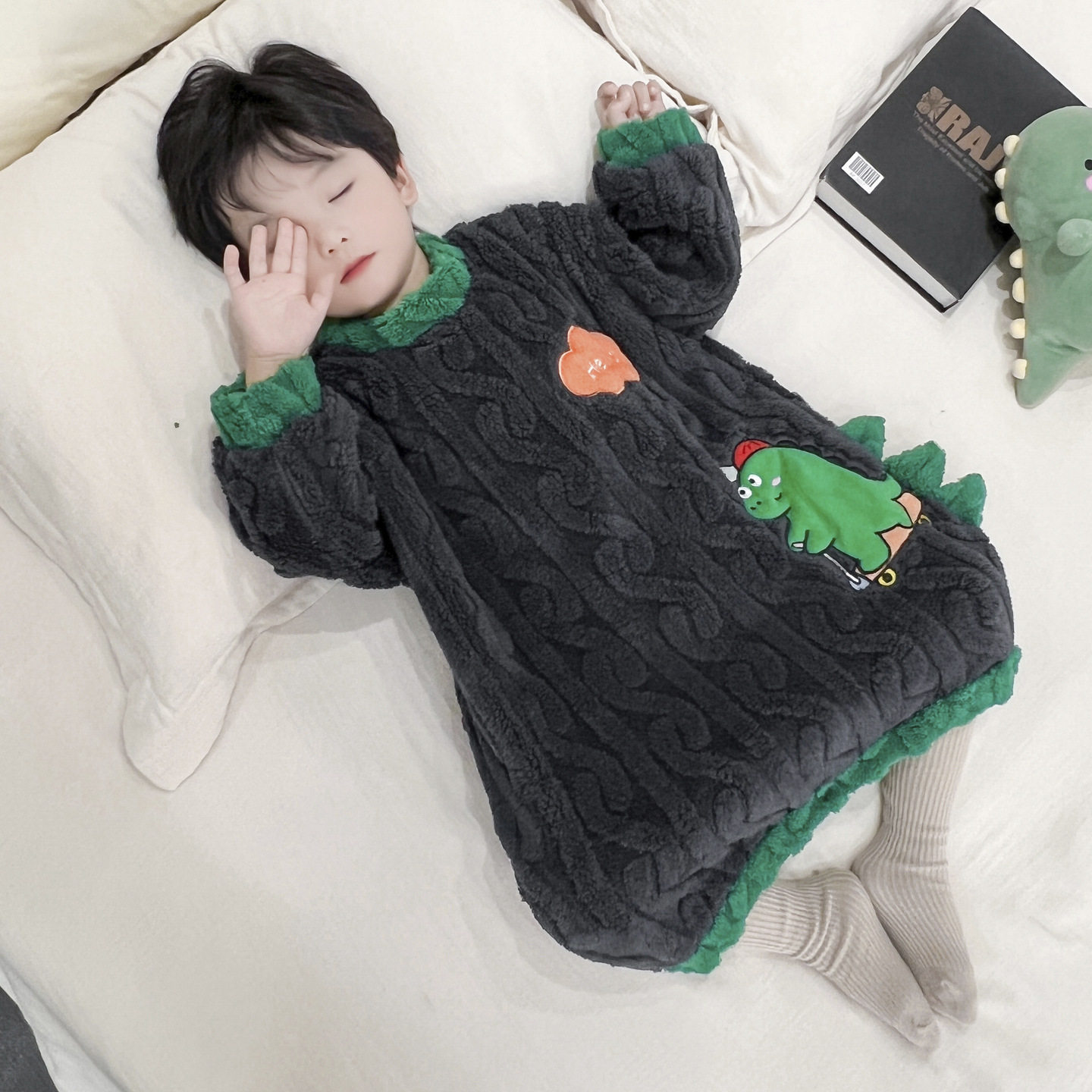 男童法兰绒连体睡衣秋冬季加厚款宝宝加绒珊瑚绒爬服儿童恐龙睡袋