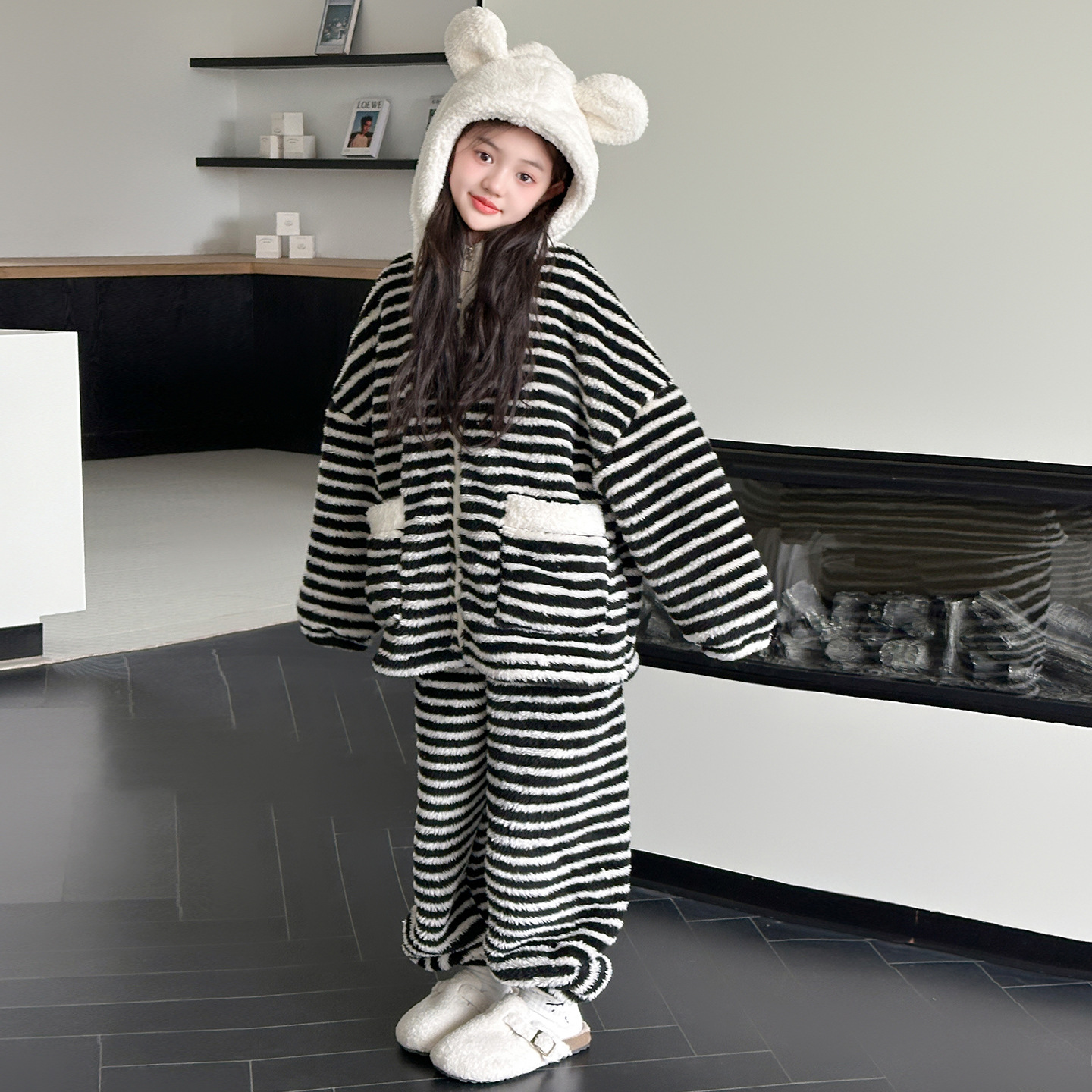 2025年冬季新款儿童家居服套装