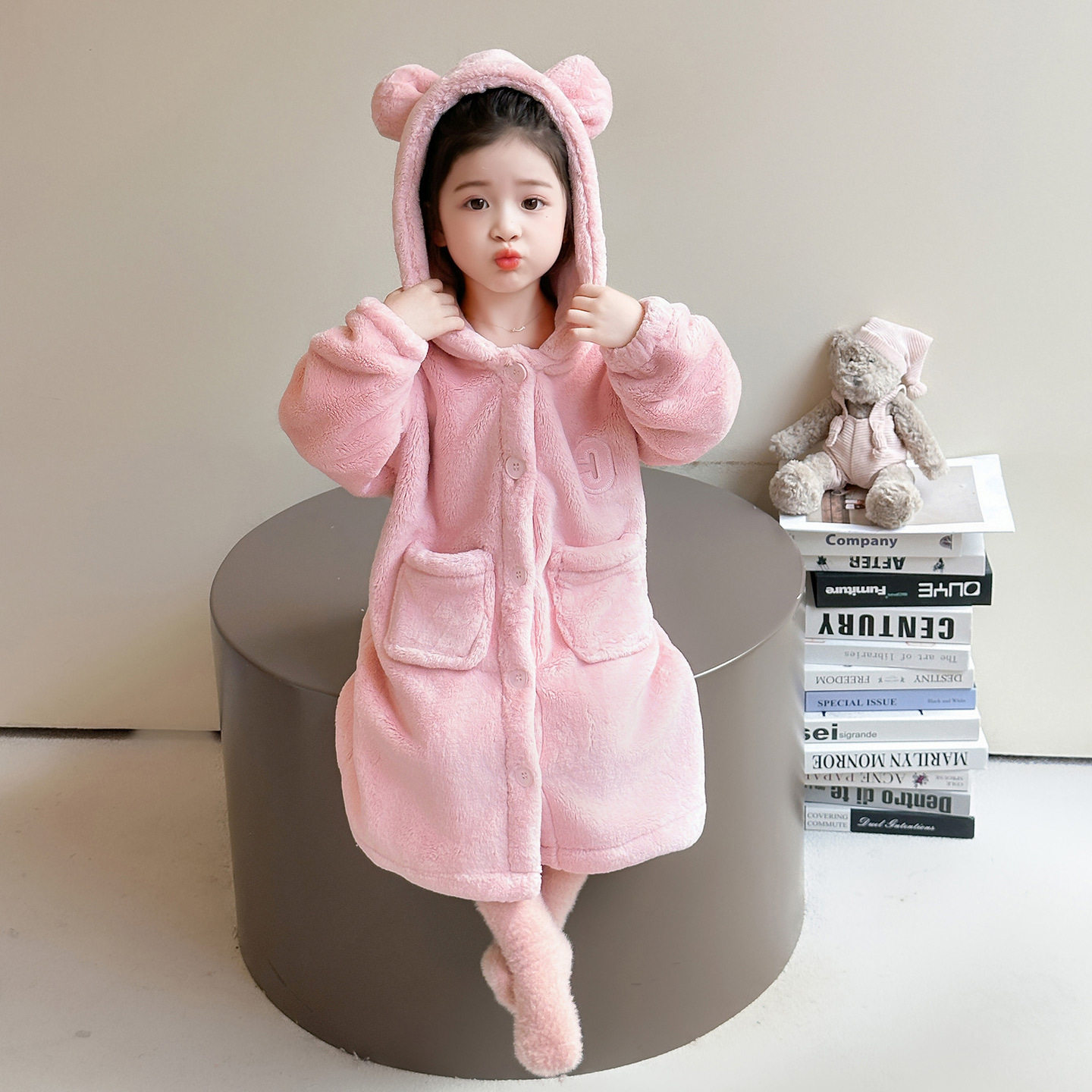 洋气小女孩法兰绒睡袍秋冬款韩版女童小兔子连帽家居服珊瑚绒浴袍