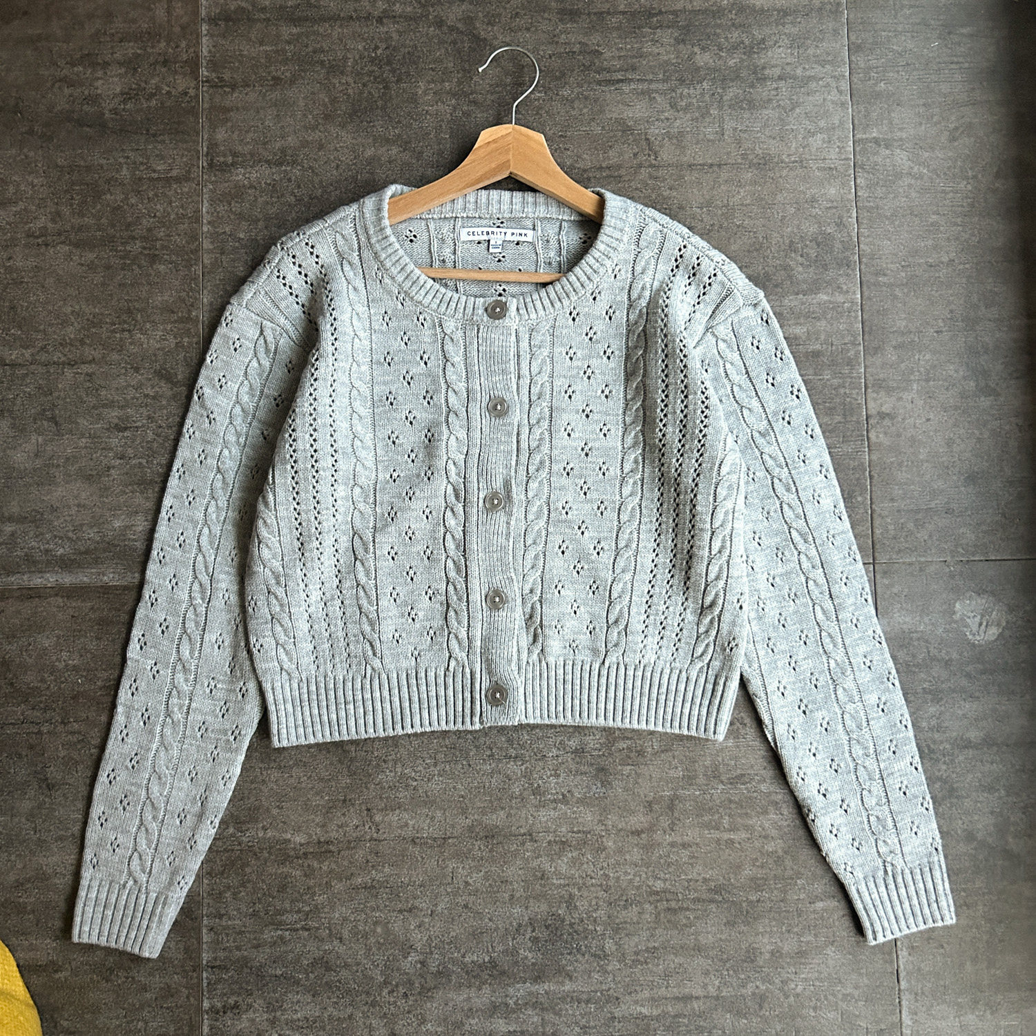 不褪换 美国Celebritypink秋冬女圆领绞花麻花单排扣开衫大码胖MM