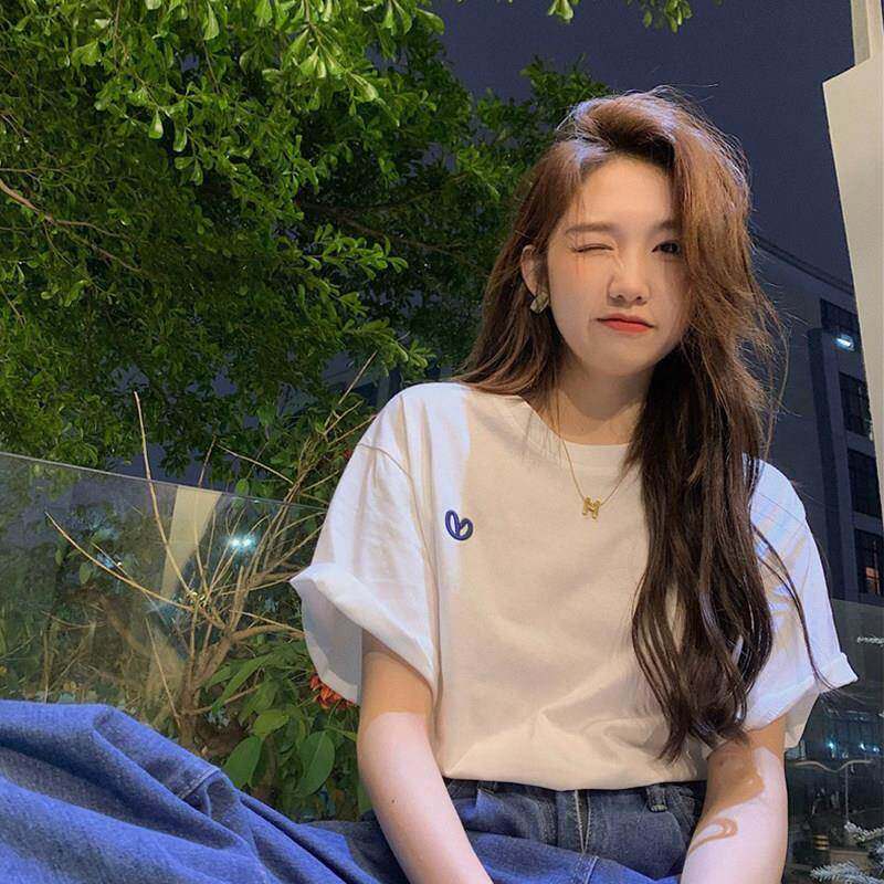 正版白色短袖简约T恤女夏季新款爱心刺绣设计感小众宽松港味上衣