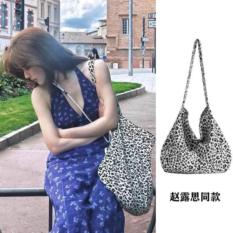 日本代购ins豹纹帆布包女单肩包斜挎包大容量学生上课通勤托特包