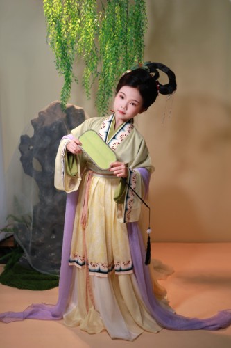 玺儿制作童装 宋制 上襦 对交穿 合围 8破裙 仕女图