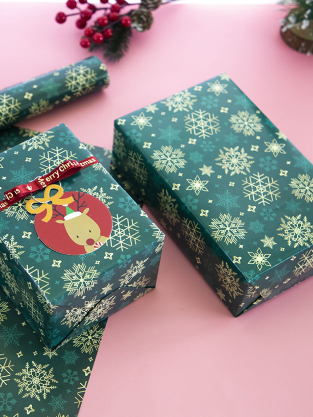크리스마스 포장지 선물 선물 종이 휴일 빨간색과 녹색 장식 선물 상자 꽃다발 포장 재료 컬러 종이 패키지